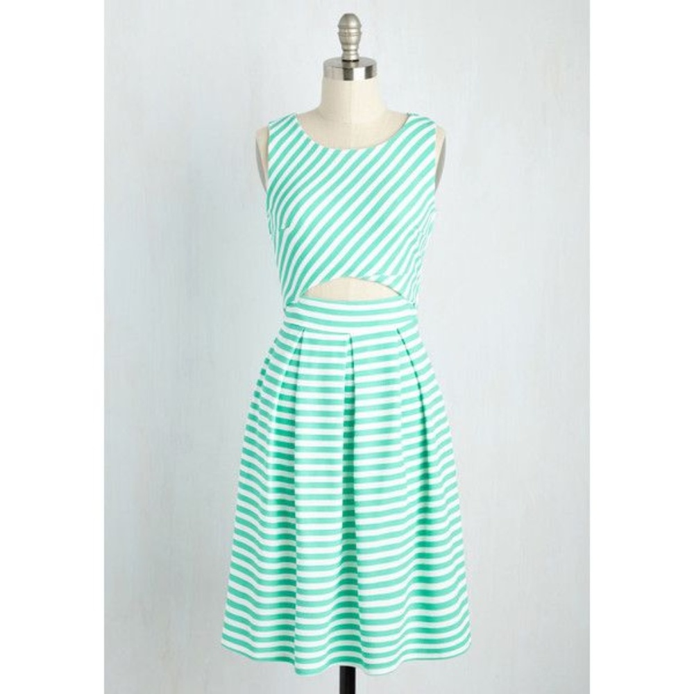 NWOT Modcloth Trixxi Cut-Out Picnic Dress